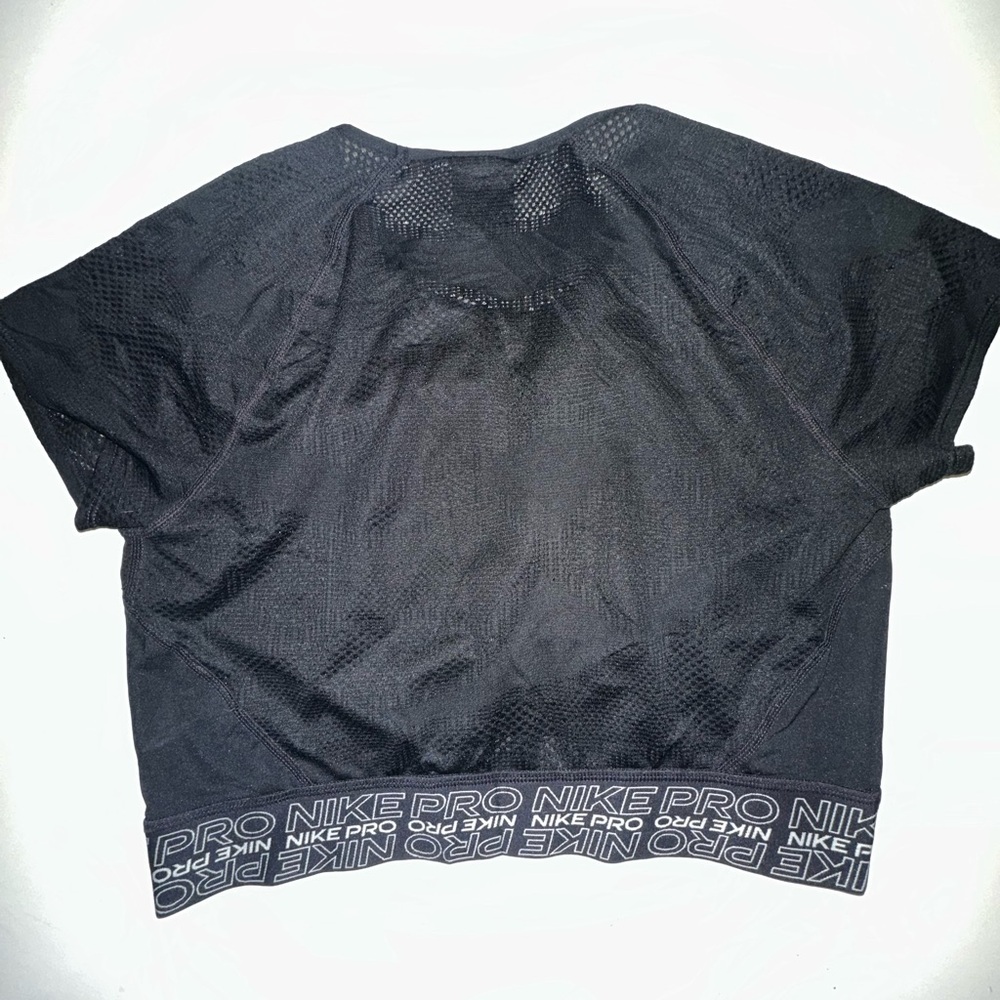 Nike Pro CROP Women's Black Sports Top - Picture 3 of 3